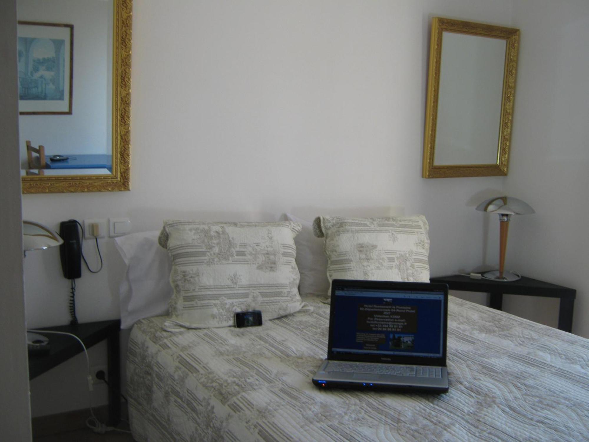 La Fontaine Hotell Vidauban Eksteriør bilde